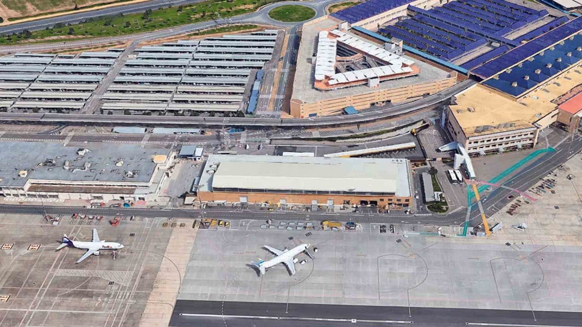 Terminal del Aeropuerto de Sevilla (SVQ) para traslados y transfers